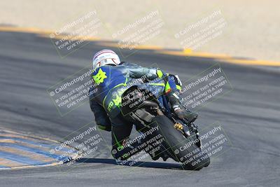 media/Dec-05-2024-Racers Edge (Thu) [[e102e0690b]]/3-B Group/Session 1 Turn 8 Backside/